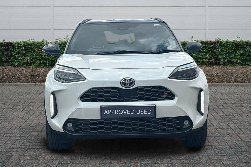 Toyota Yaris Cross 1.5 Hybrid Gr Sport Cvt White #2