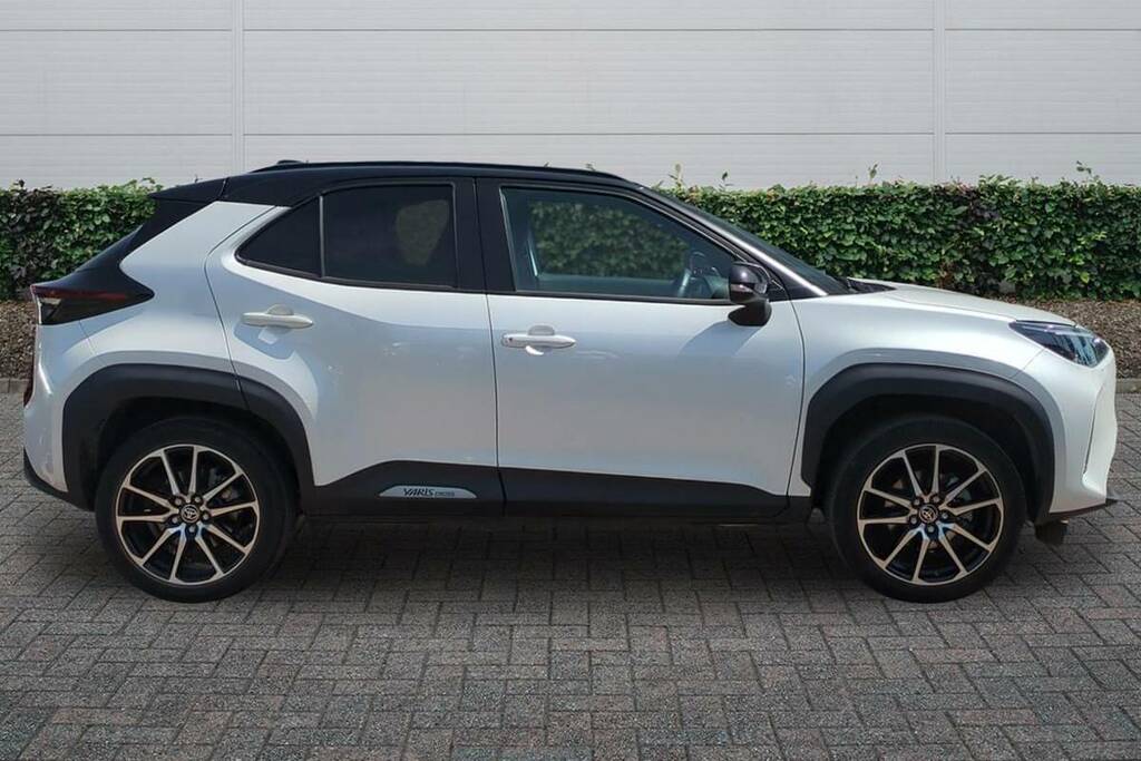 Toyota Yaris Cross 1.5 Hybrid Gr Sport Cvt White #4