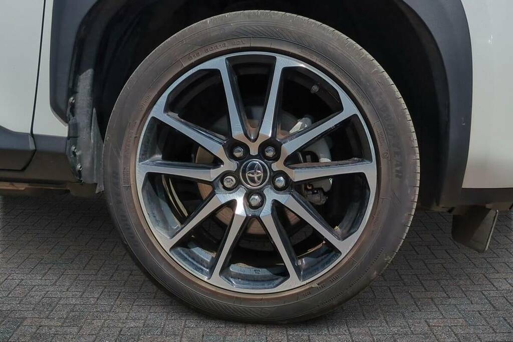 Toyota Yaris Cross Excel Black #18