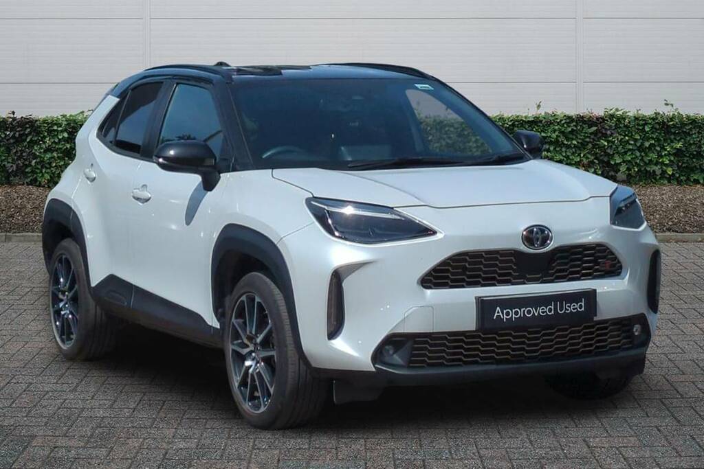 Toyota Yaris Cross 1.5 Hybrid Gr Sport Cvt White