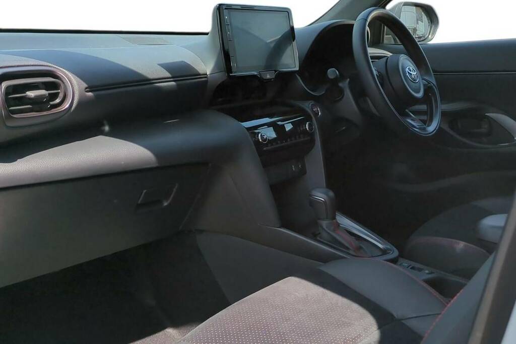 Toyota Yaris Cross Excel Black #15