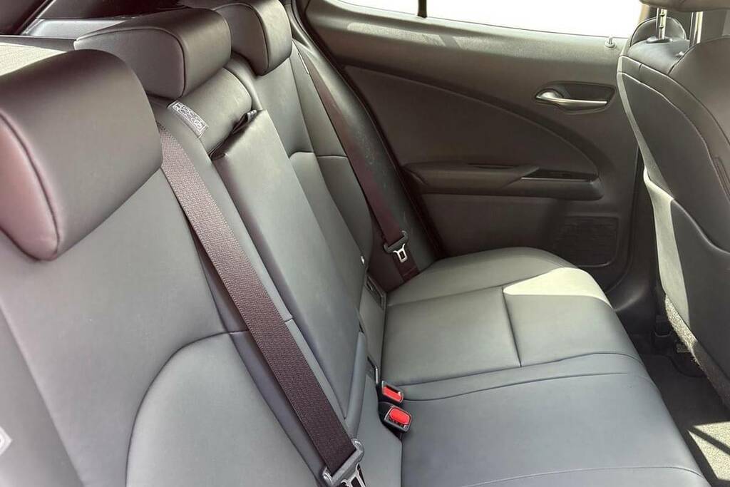 Lexus UX 300E 150Kw 54.3 Kwh E-cvt Takumi Pack Silver #8