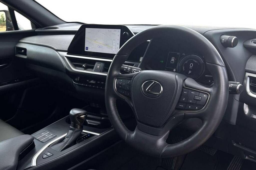 Lexus UX 300E 150Kw 54.3 Kwh E-cvt Takumi Pack Silver #11