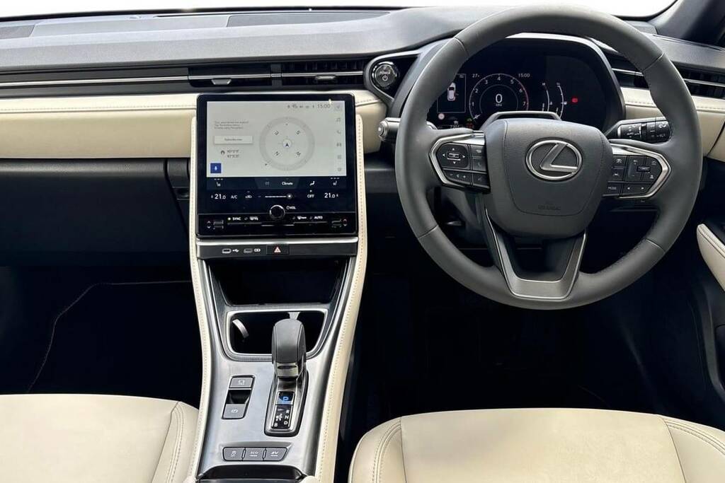 Lexus LBX 1.5 Premium E-cvt #6