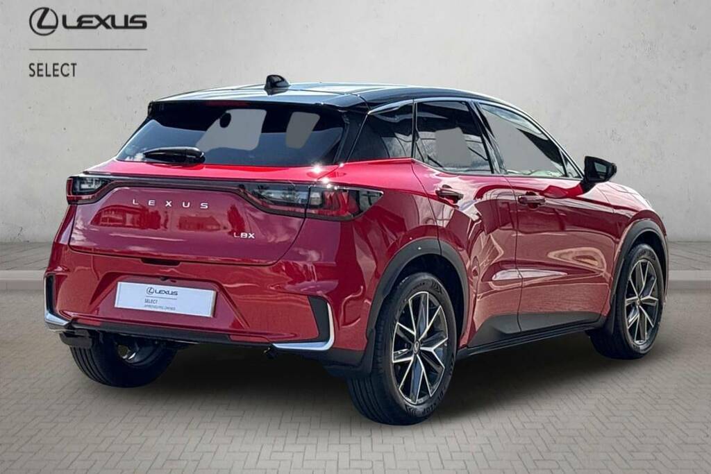 Lexus LBX 1.5 Premium Plus Design E-cvt Black #2