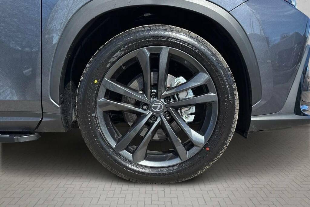 Lexus NX 350H 197 Premium Plus E-cvt #2