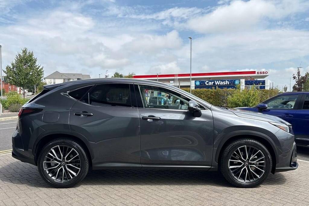Lexus NX 2.5 450H 18.1Kwh Premium Suv Plug-in H Red #22