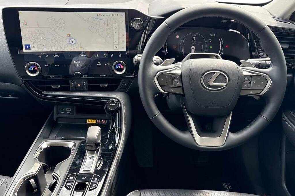 Lexus NX 2.5 450H 18.1Kwh Premium Suv Plug-in H Red #7