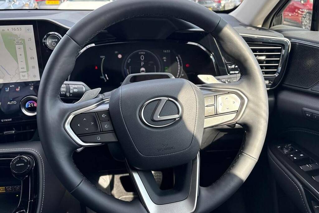 Lexus NX 2.5 450H 18.1Kwh Premium Suv Plug-in H Red #10