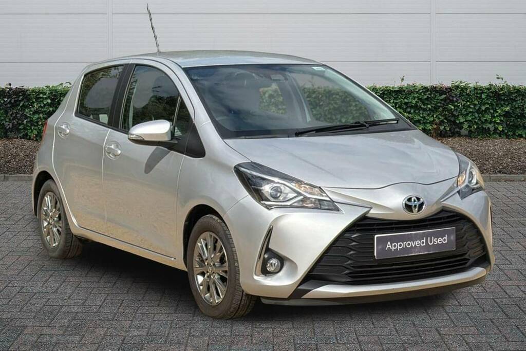 Toyota Yaris 1.5 Vvt-i Icon Cvt Silver