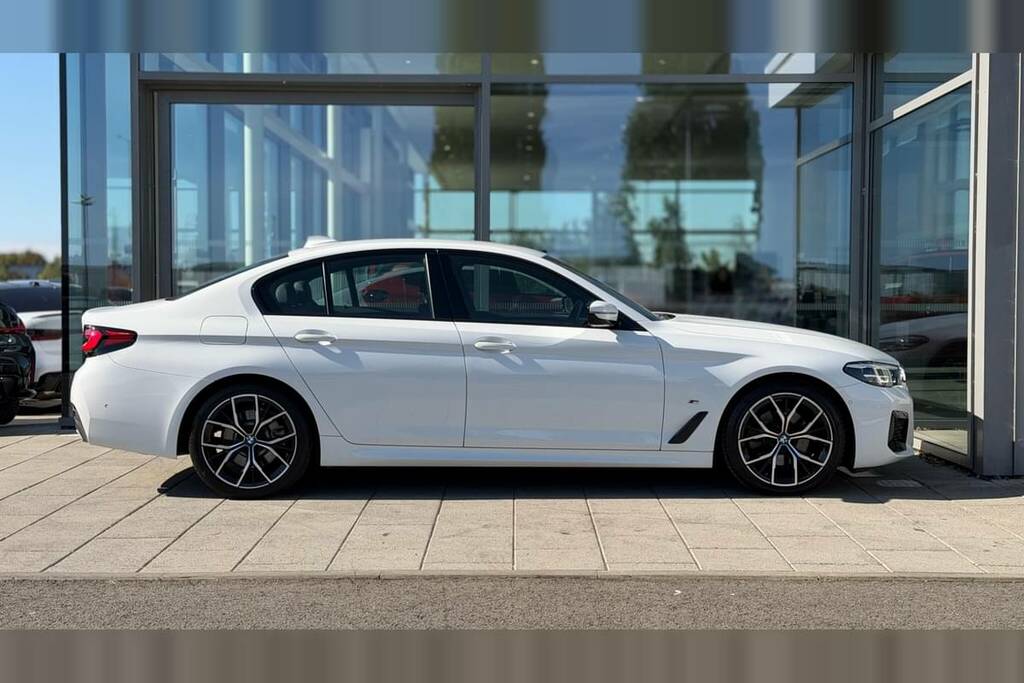 BMW 5 Series 520D Mht M Sport Step White #2