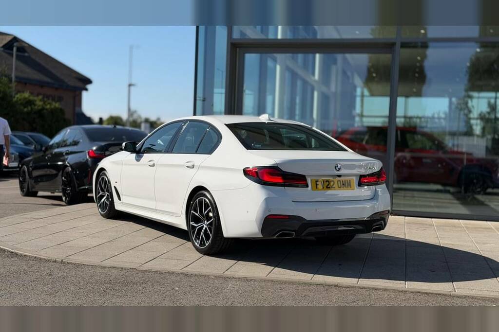 BMW 5 Series 520D Mht M Sport Step White