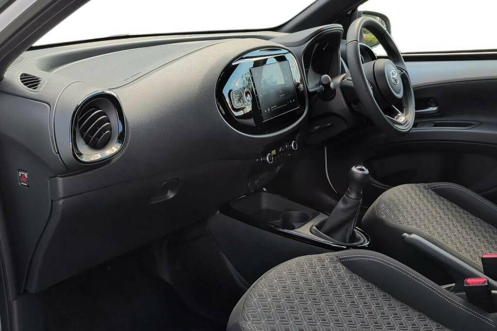 Toyota Aygo X 1.0 Vvt-i Edge Hatchback White #7
