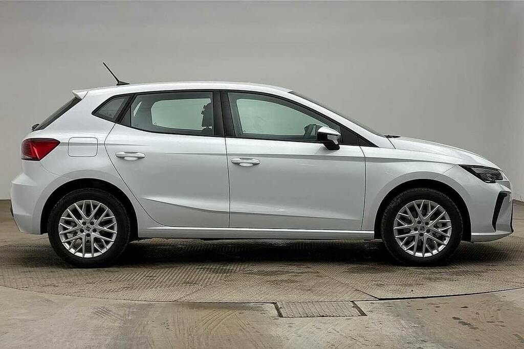 Seat Ibiza 1.0 Tsi 115 Se Technology Dsg White #4