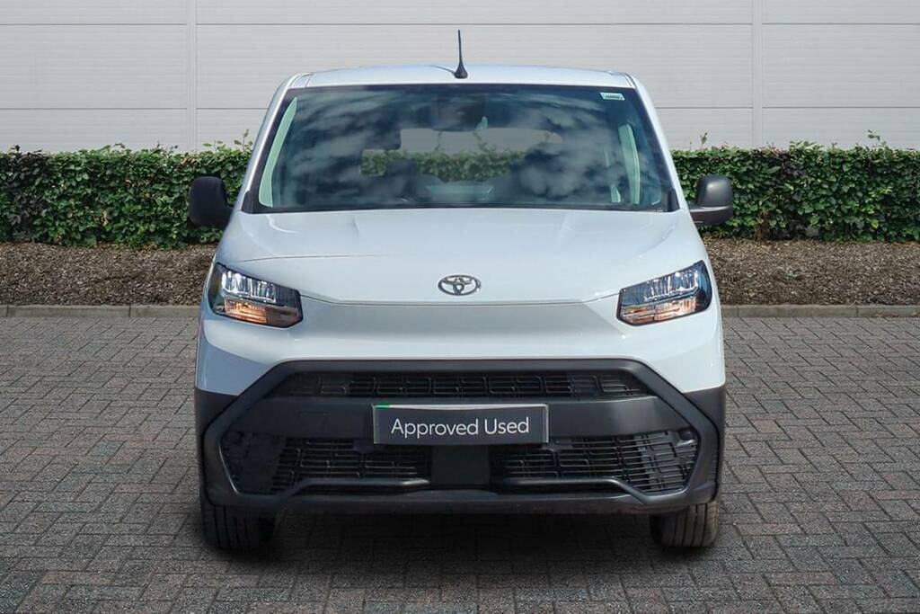Toyota Proace City 100Kw Icon L2 50Kwh White #3