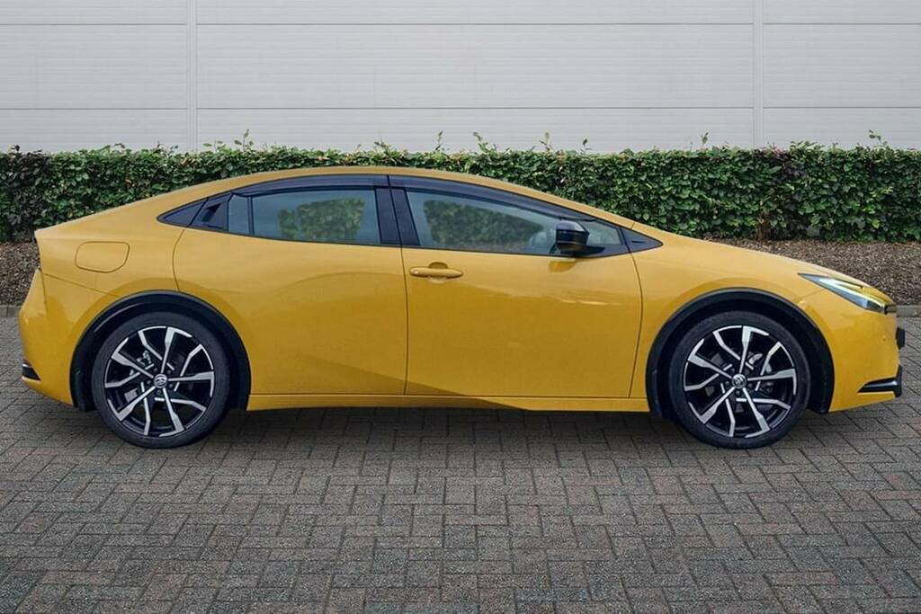 Toyota Prius 2.0 Phev Excel Cvt Yellow #5