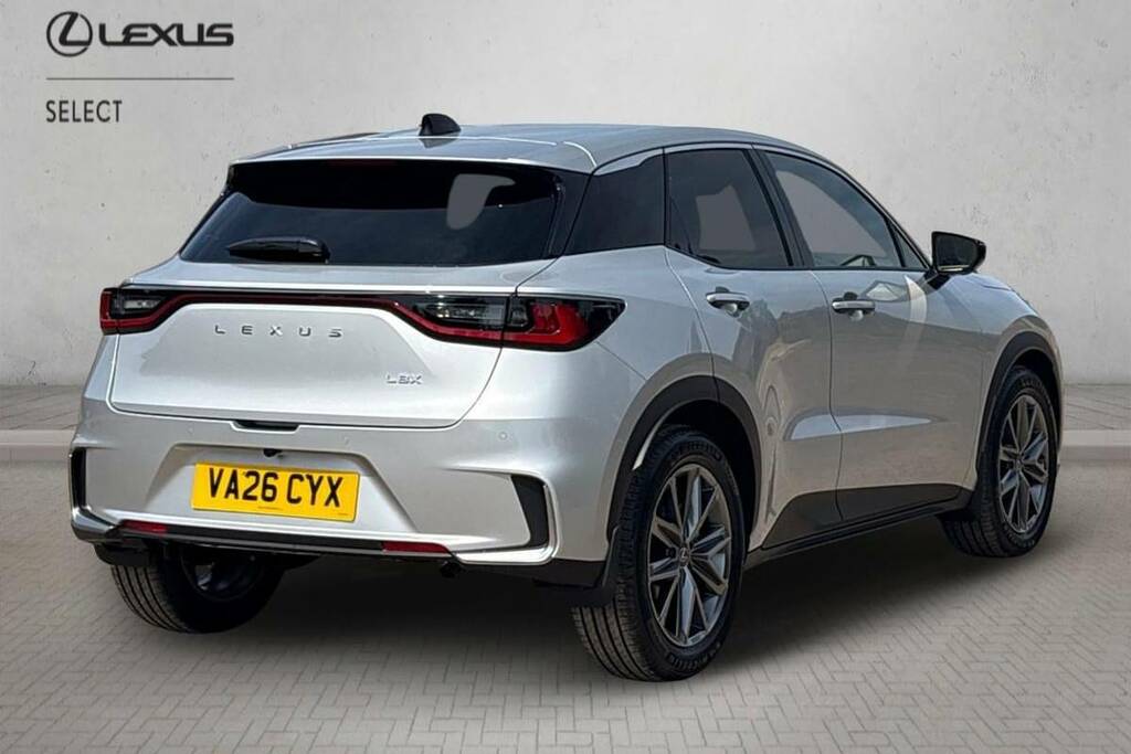 Lexus LBX 1.5 Takumi E-cvt  #2