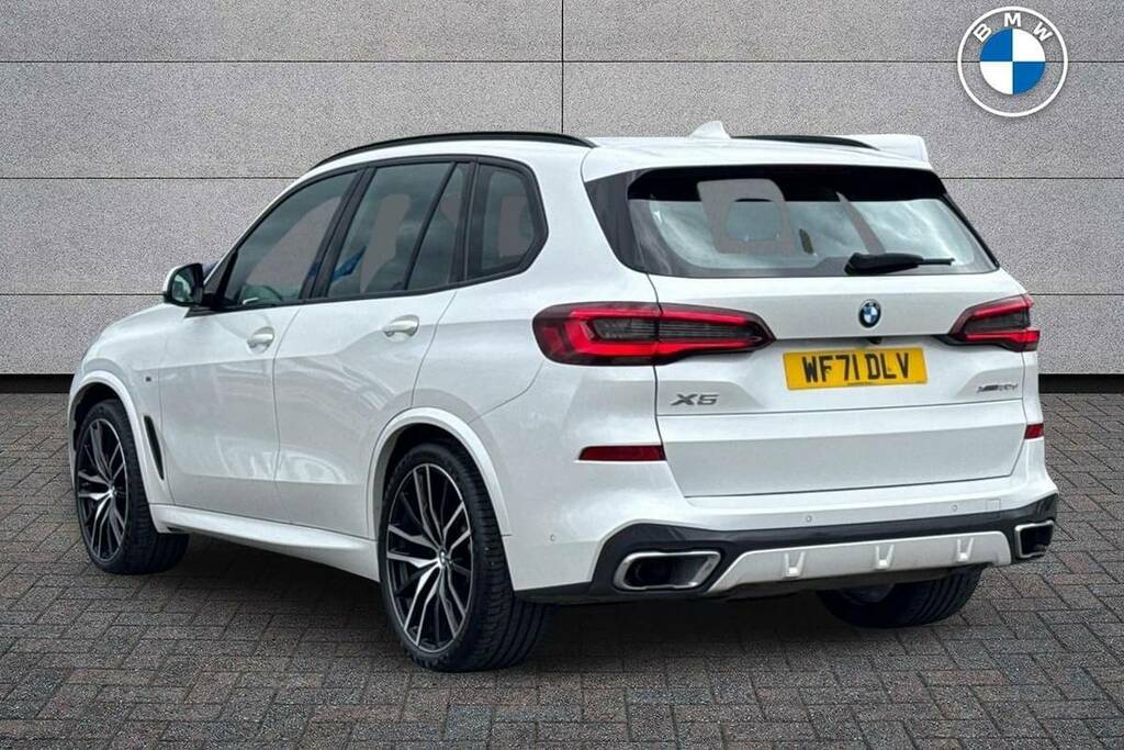 BMW X5 Xdrive30d Mht M Sport White #2