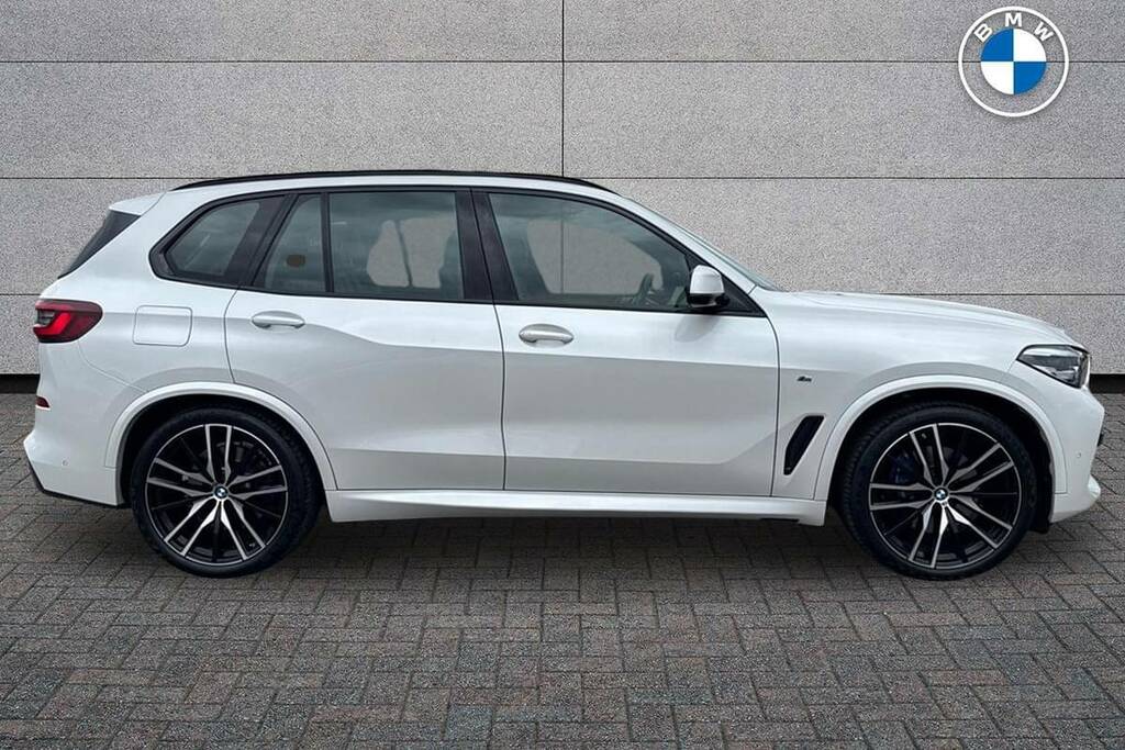 BMW X5 Xdrive30d Mht M Sport White #3