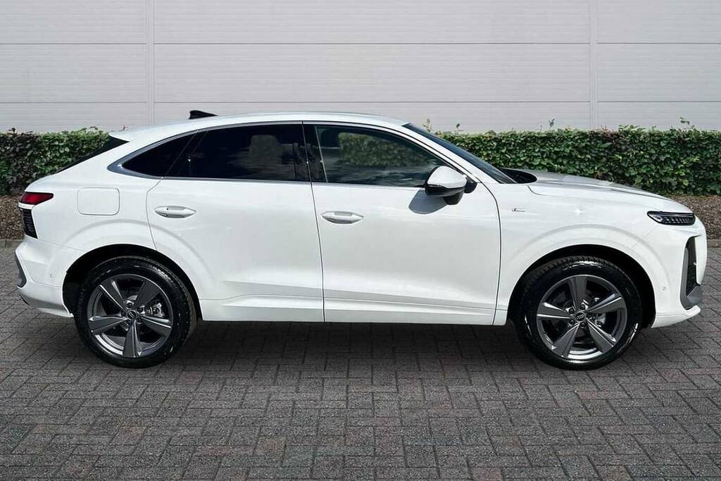 Audi Q3 1.5 Tfsi S Line S Tronic White #4
