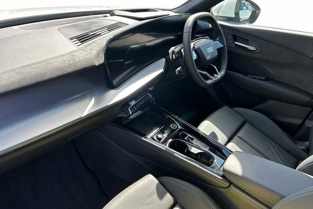 Audi Q3 1.5 Tfsi S Line S Tronic White #2