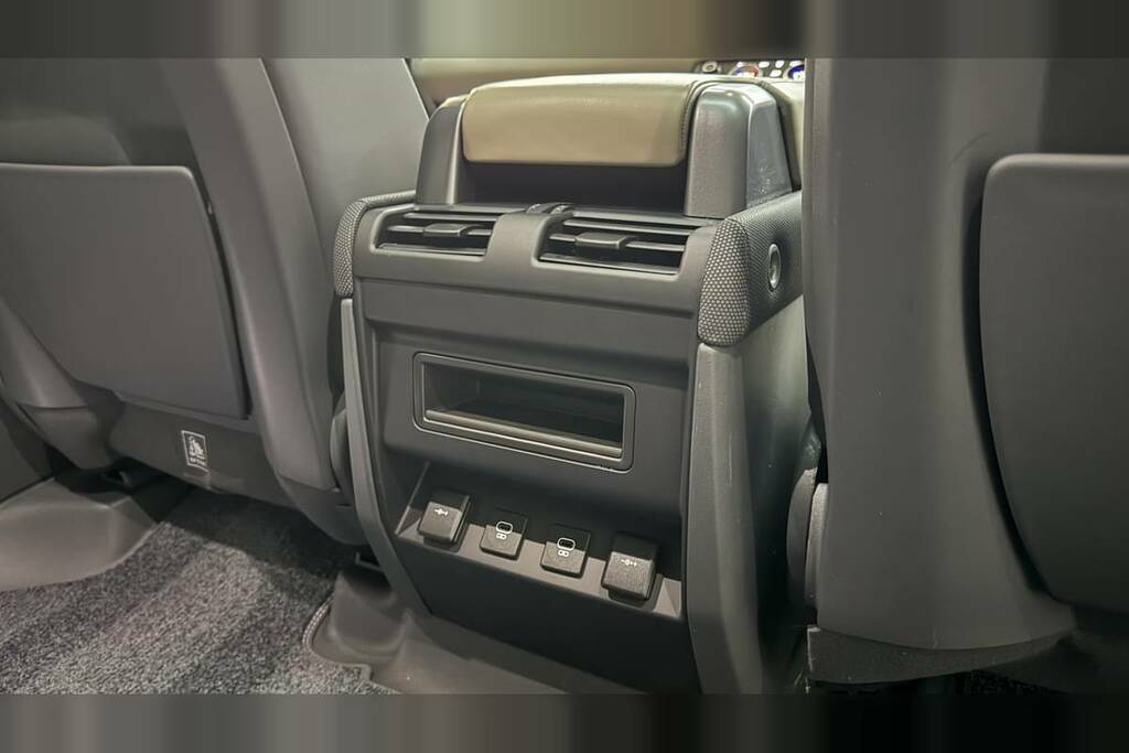 Land Rover Defender 110 3.0 D250 Se 110 Grey #18