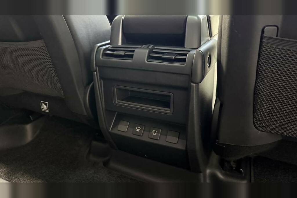 Land Rover Defender 110 Defender Xs Edition D Mhev Silver #18