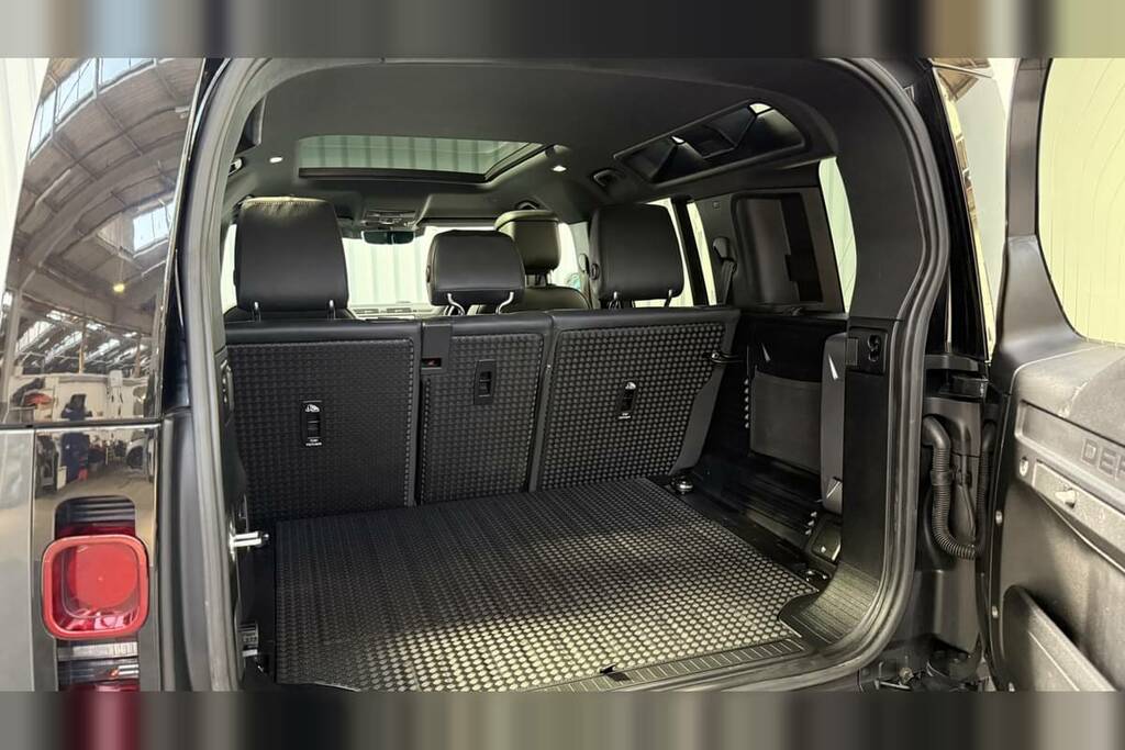 Land Rover Defender 110 Defender Xs Edition D Mhev Silver #10