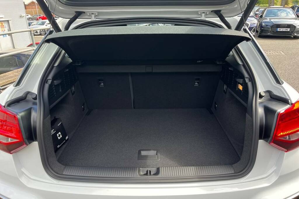Audi Q2 30 Tfsi 116 Sport White #2