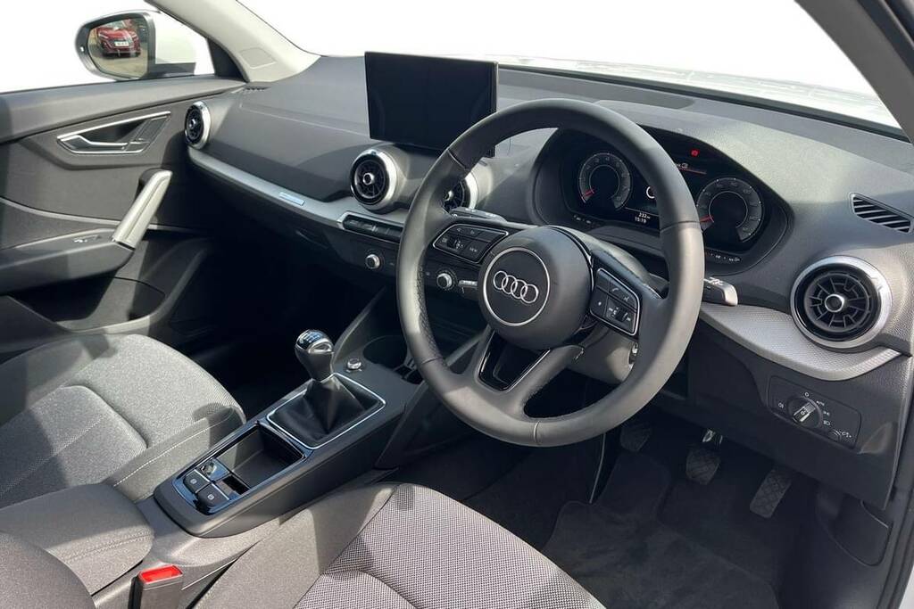 Audi Q2 30 Tfsi 116 Sport White #4