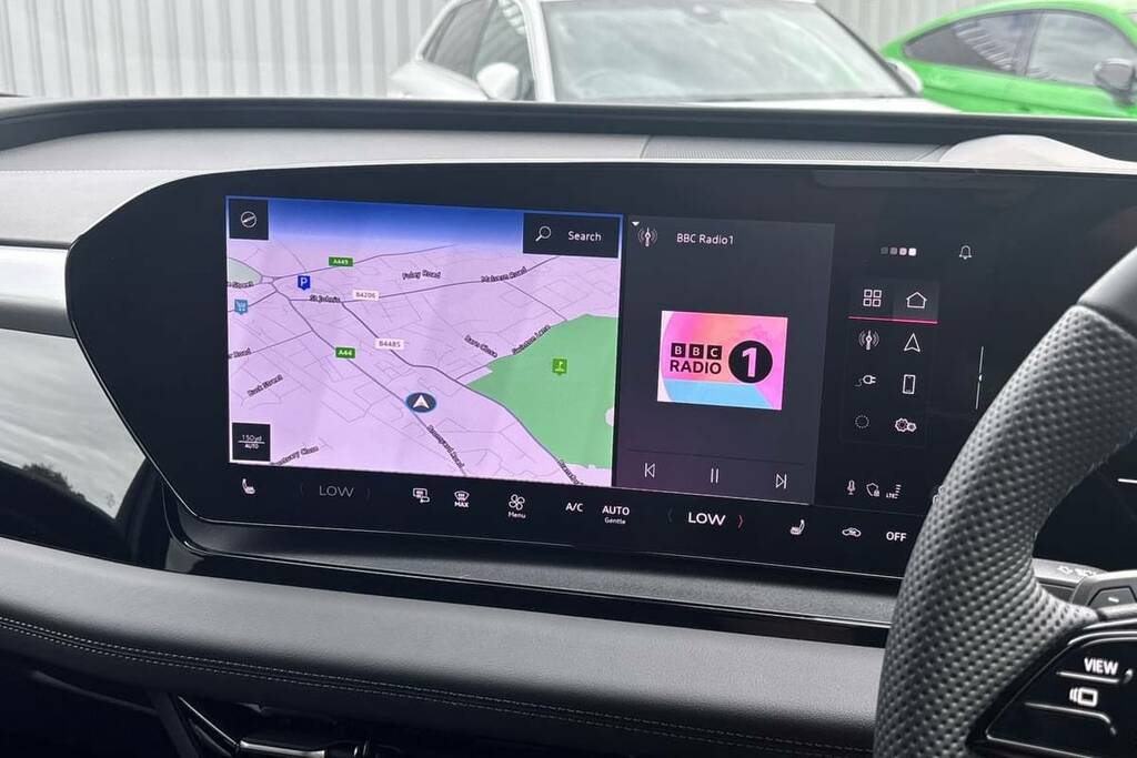 Audi Q6 E-Tron 225Kw Performance 100Kwh S Line White #3