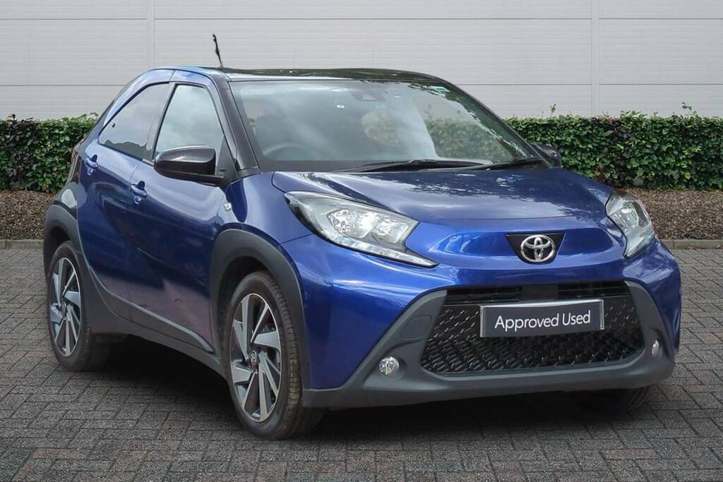 Toyota Aygo X Vvt-i Edge Red #20