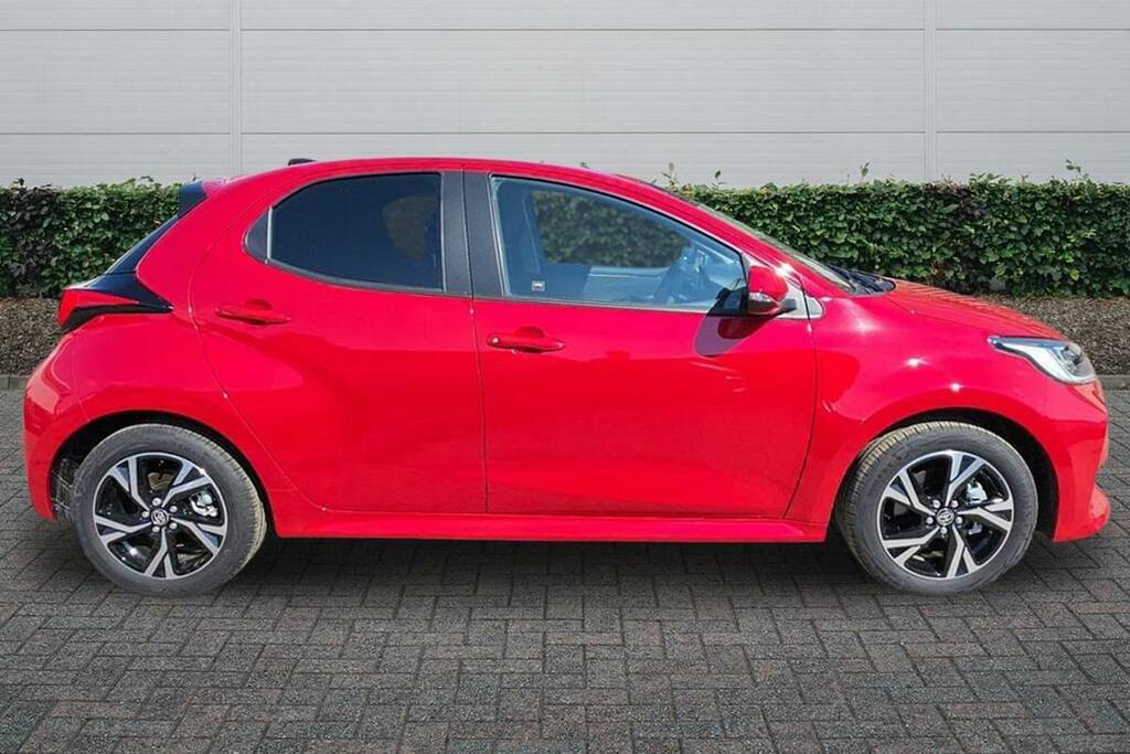 Toyota Yaris 1.5 Hybrid Design Cvt Red #4