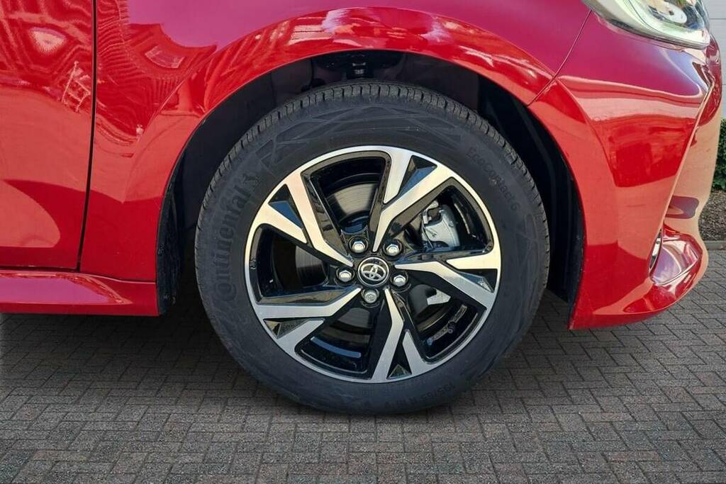 Toyota Yaris 1.5 Hybrid Design Cvt Red #5