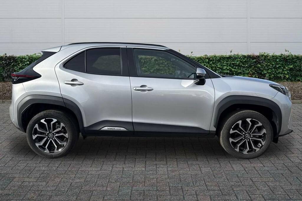 Toyota Yaris Cross 1.5 Hybrid 130 Design Cvt FD25WYU Silver #4