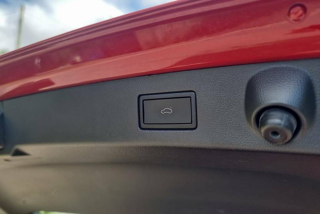 Volkswagen Arteon Elegance 2.0 Tdi 150Ps 7-Speed Dsg Red #5
