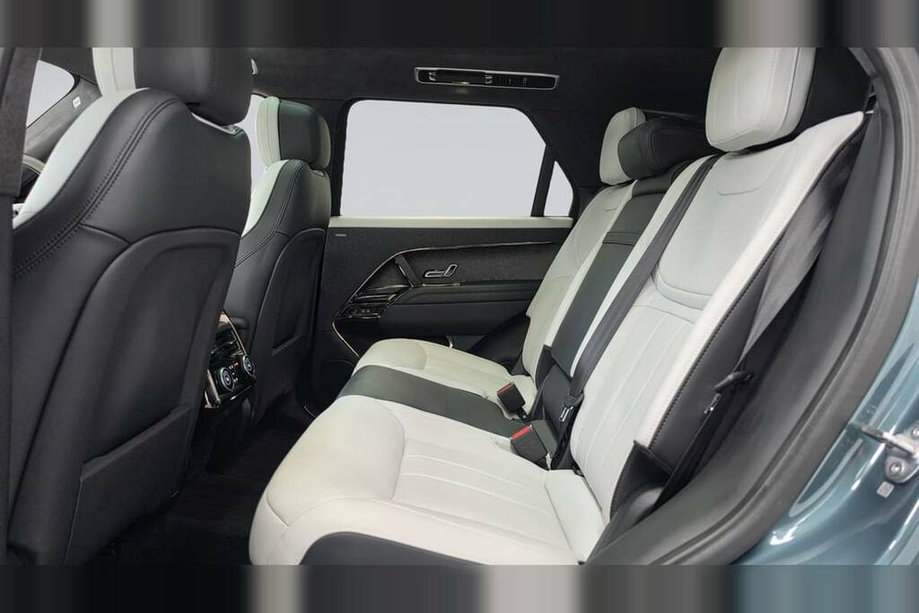 Land Rover Range Rover Sport 3.0 P510e First Edition Green #4