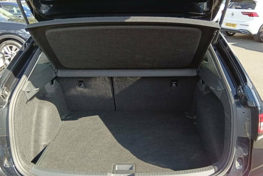 Volkswagen Taigo 1.0 Tsi 115 Style Dsg Black #2