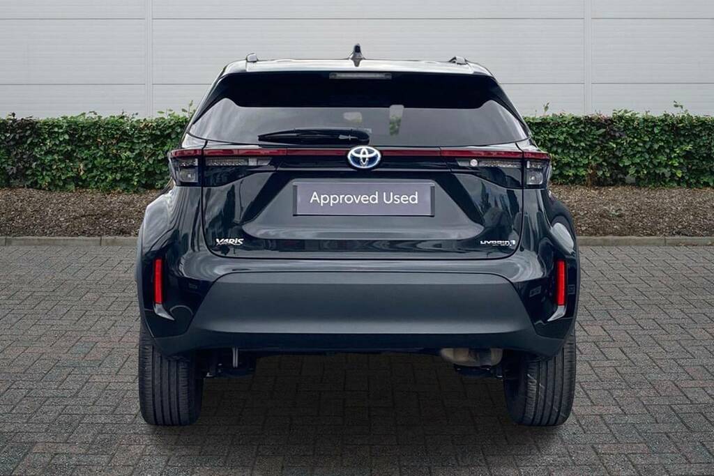 Toyota Yaris Cross 1.5 Hybrid Design Cvt Black #4
