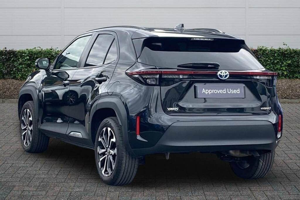 Toyota Yaris Cross 1.5 Hybrid Design Cvt Black #2