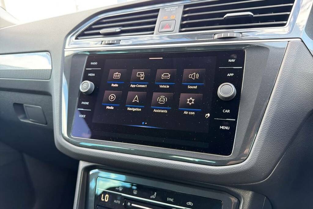 Volkswagen Tiguan 2.0 Tdi Life Grey #4