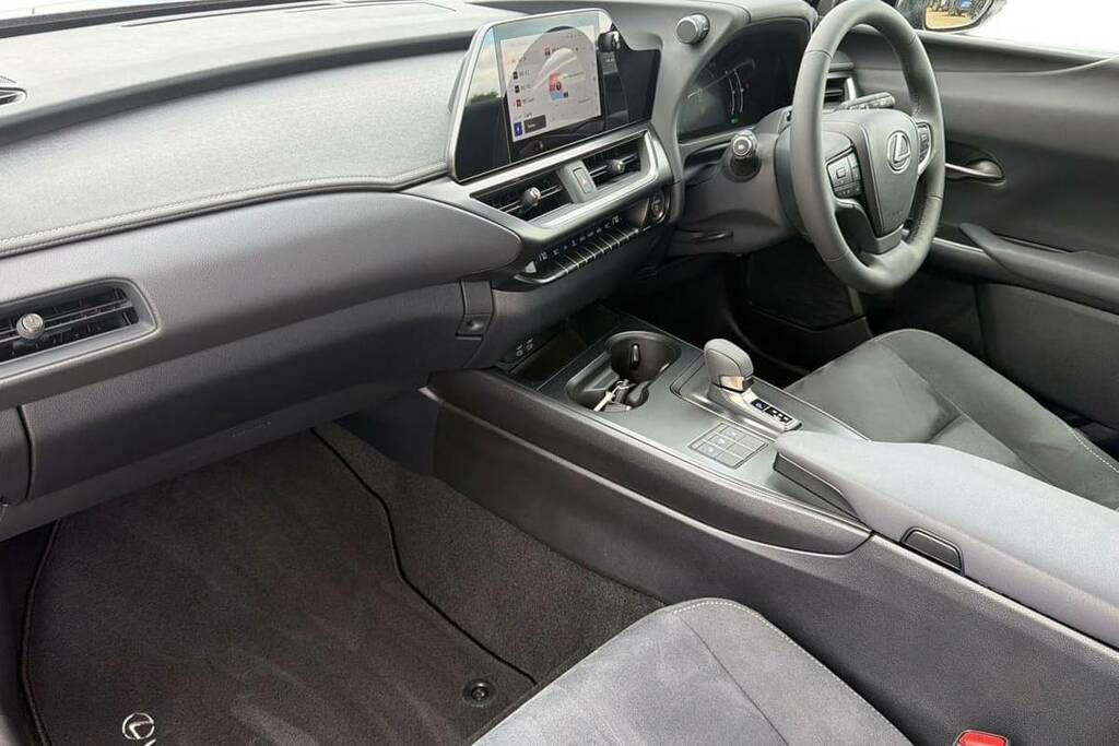Lexus UX 300H 2.0 Premium Cvt Black #5