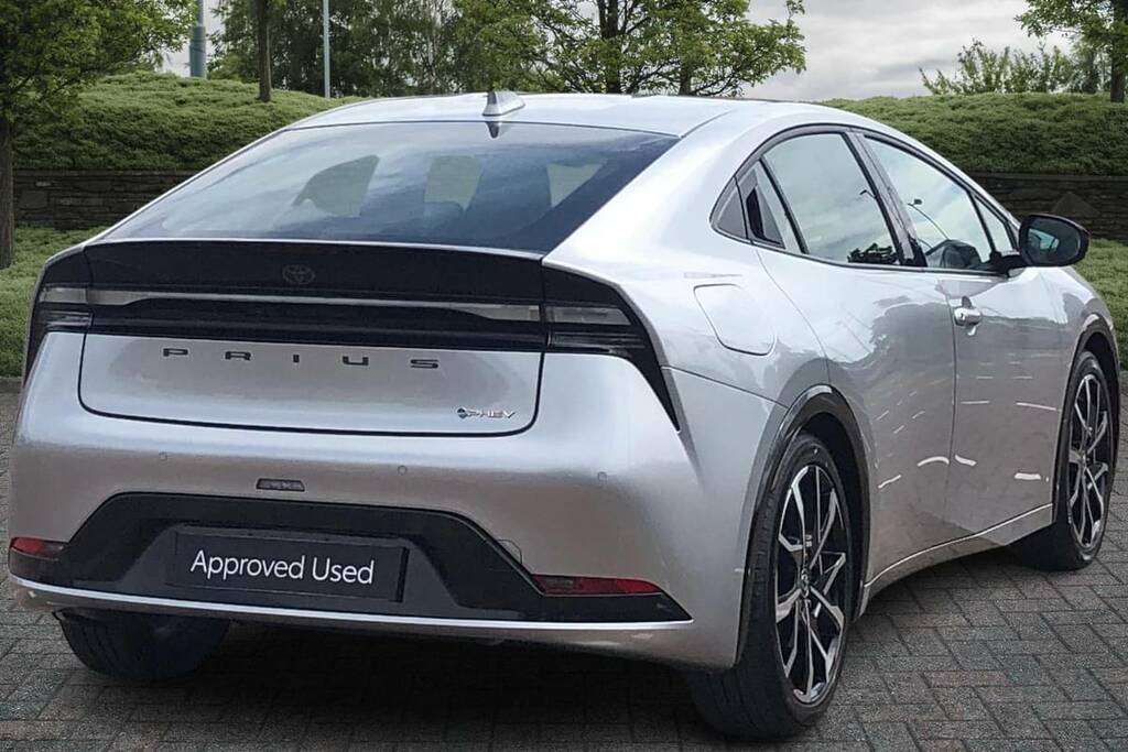 Toyota Prius 2.0 Phev Excel Cvt Silver #3
