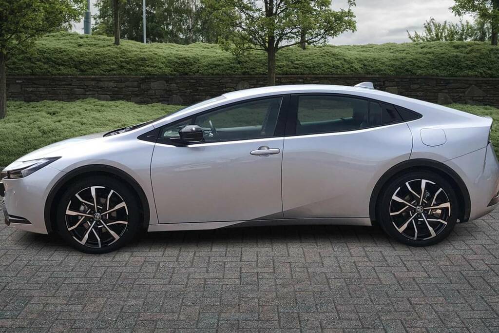 Toyota Prius 2.0 Phev Excel Cvt Silver #6