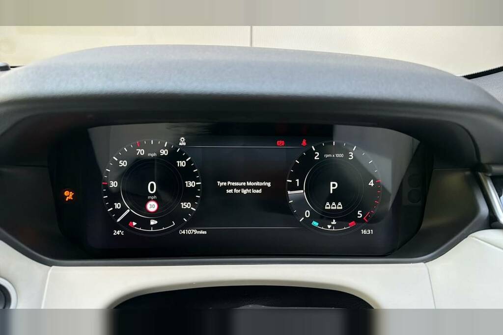 Land Rover Range Rover Velar 2.0 D200 Mhev R-dynamic Hse Suv 4W Grey #16