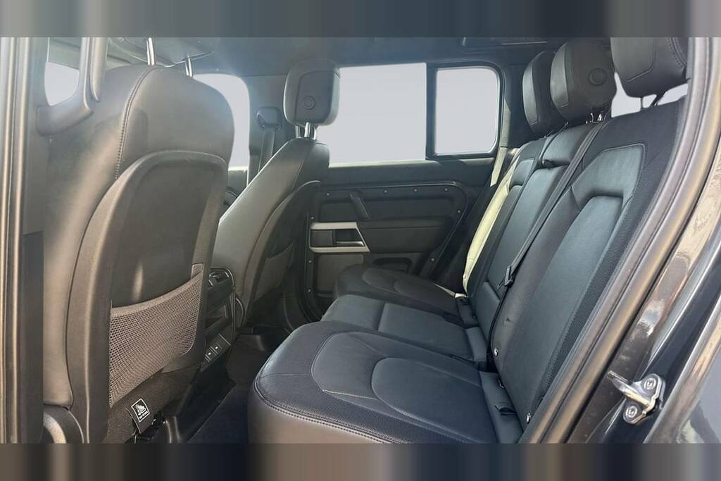 Land Rover Defender 110 3.0 D300 X-dynamic Hse 110 Grey #4