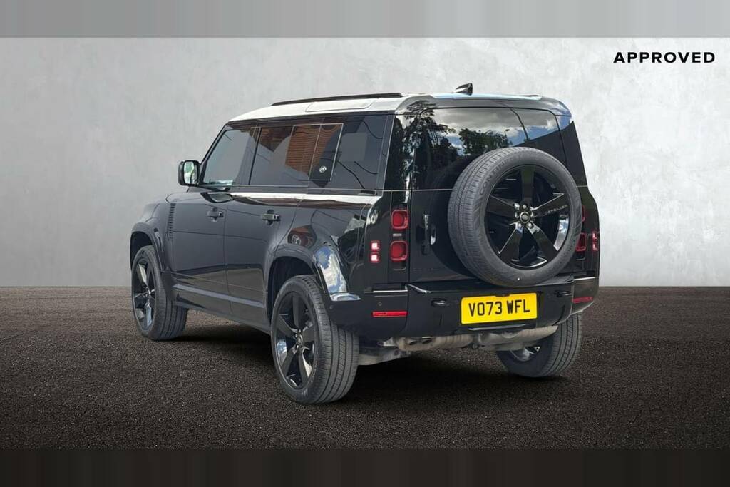 Land Rover Defender 110 3.0 D300 X-dynamic Hse 110 Black #2