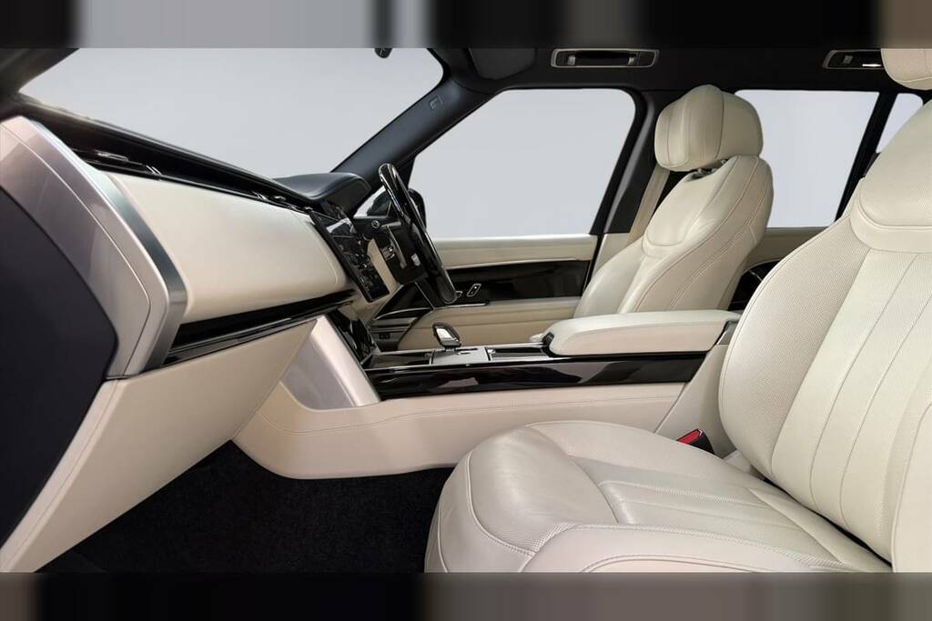 Land Rover Range Rover 3.0 D300 Black #3