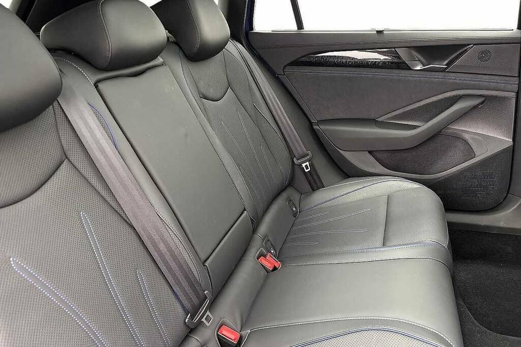 Volkswagen Passat 1.5 Tsi Ehybrid 204Ps R-line Dsg Heated Seats Blue #9