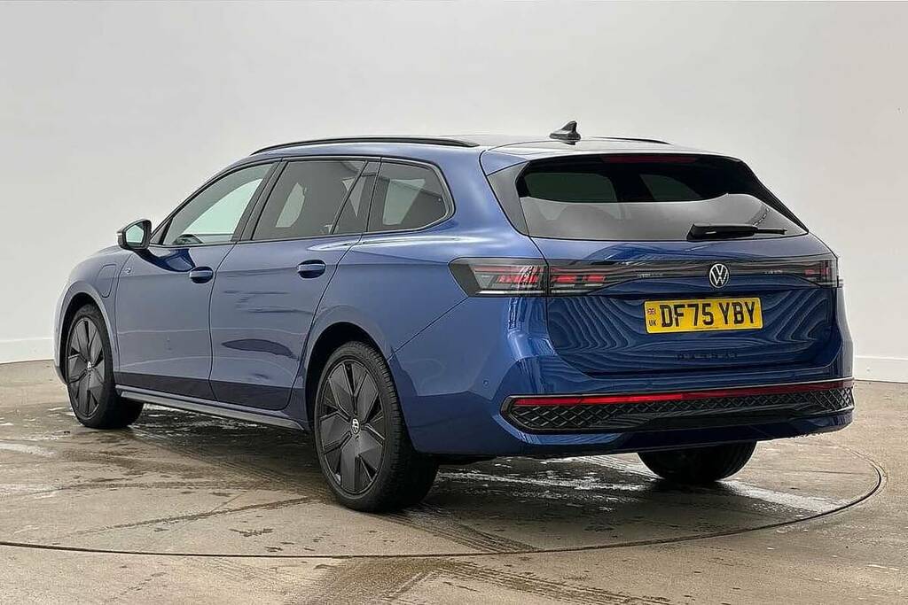 Volkswagen Passat 1.5 Tsi Ehybrid 272 Black Edition Dsg Blue #3